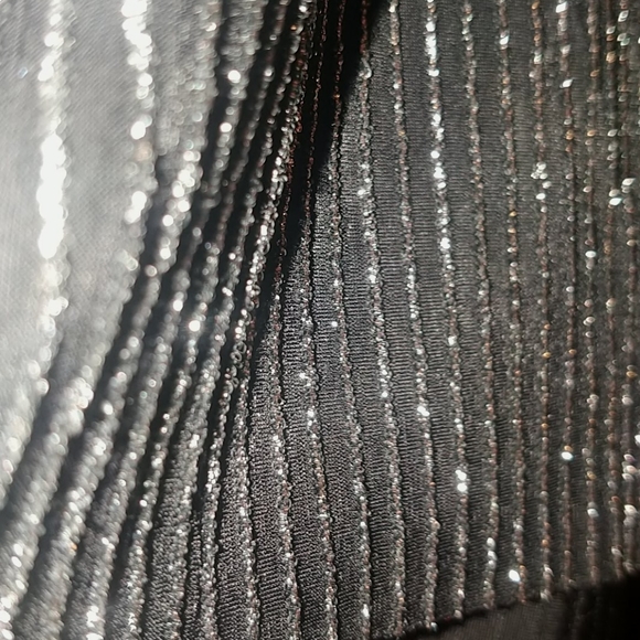 ✨ SPARKLY TOP ✨ - Picture 5 of 5